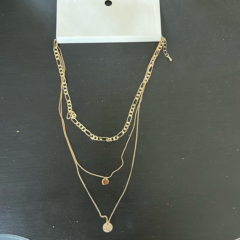 H&M necklace set
